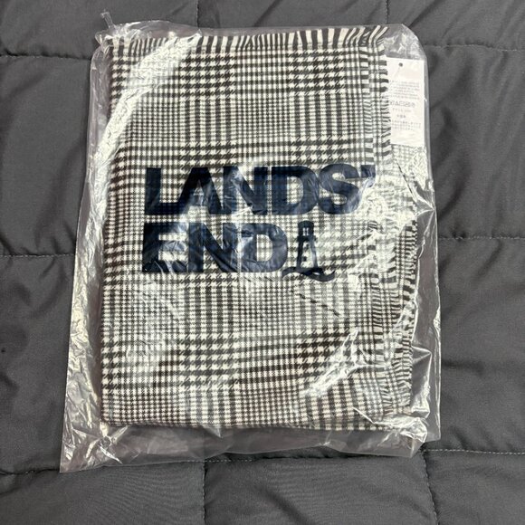 Lands' End "CashTouch" Winter Scarf in "Black Glen Check" - NWT - Picture 2 of 11